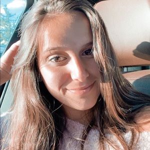 Meet your Posher, Becca